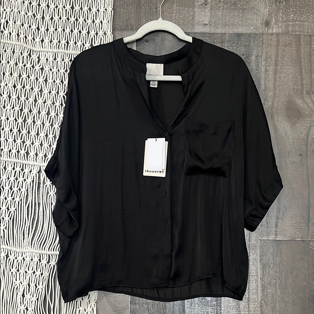 Industry NWT Black Women's Top